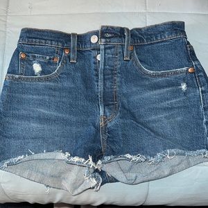 Women Levi’s 501 Jean Shorts